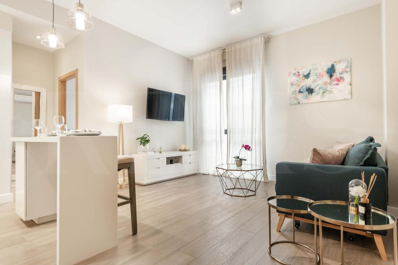 Cozy Apartment With Parking In The Center By Rems Málaga Esterno foto