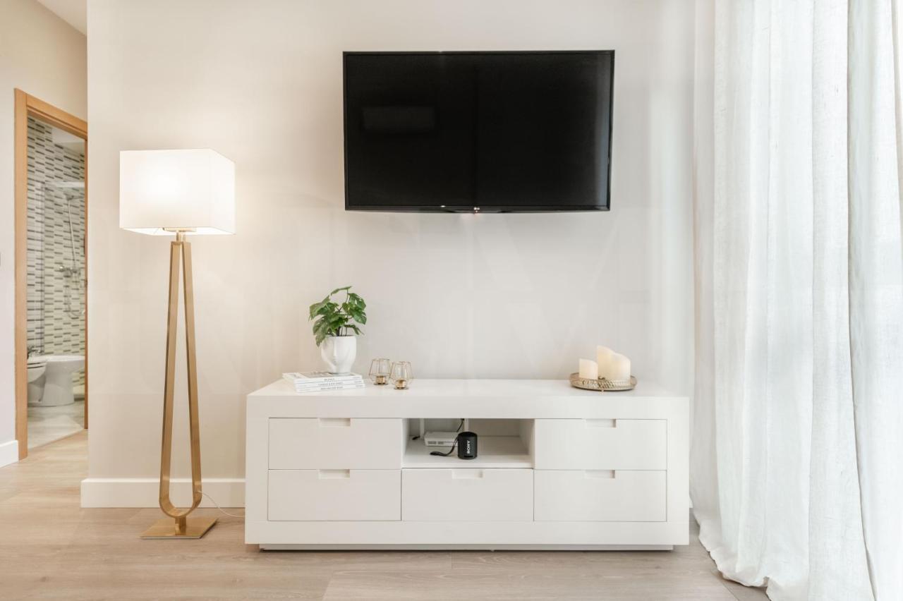 Cozy Apartment With Parking In The Center By Rems Málaga Esterno foto